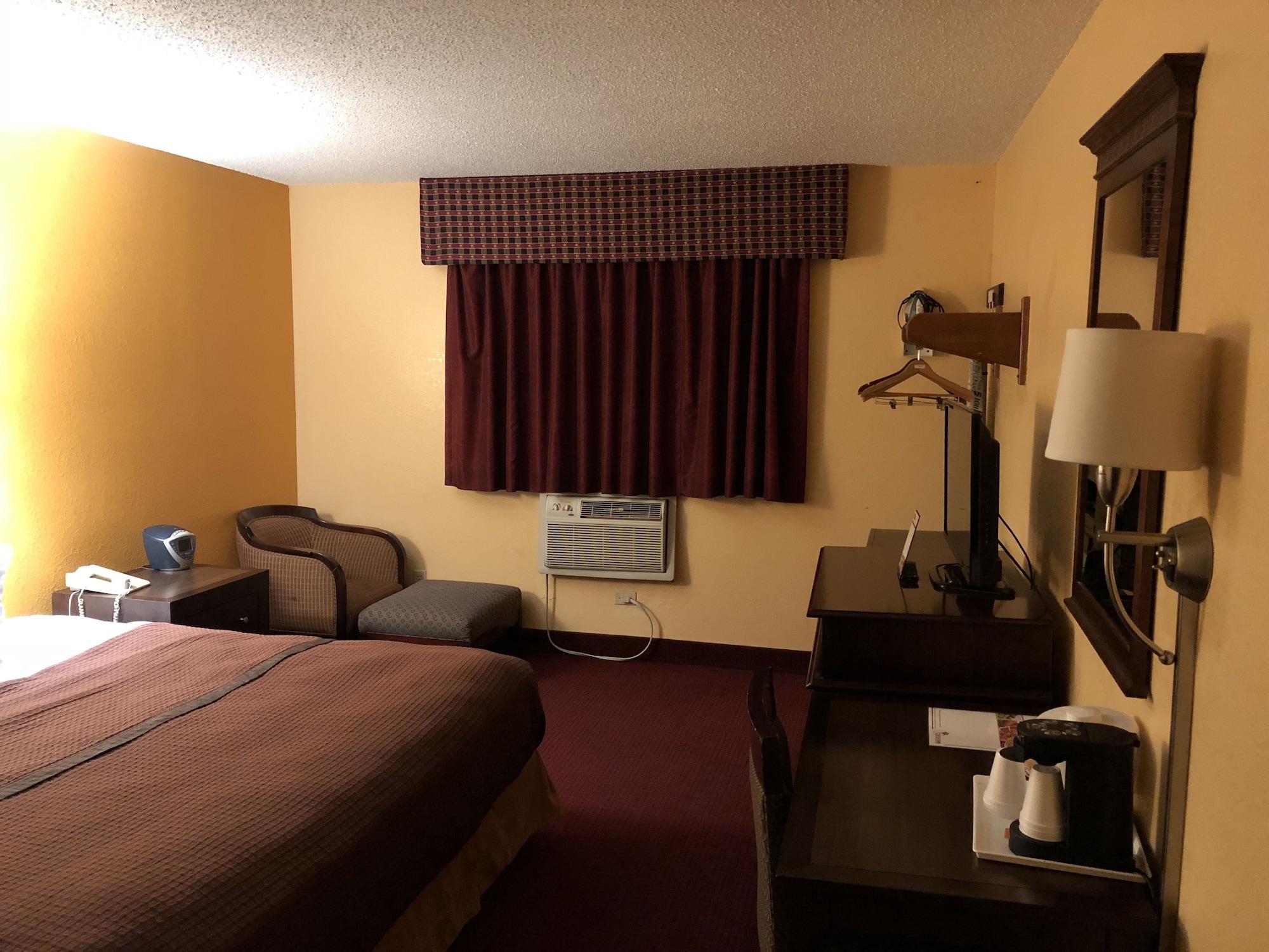 Magnuson Hotel Fort Wayne North - Coliseum מראה חיצוני תמונה