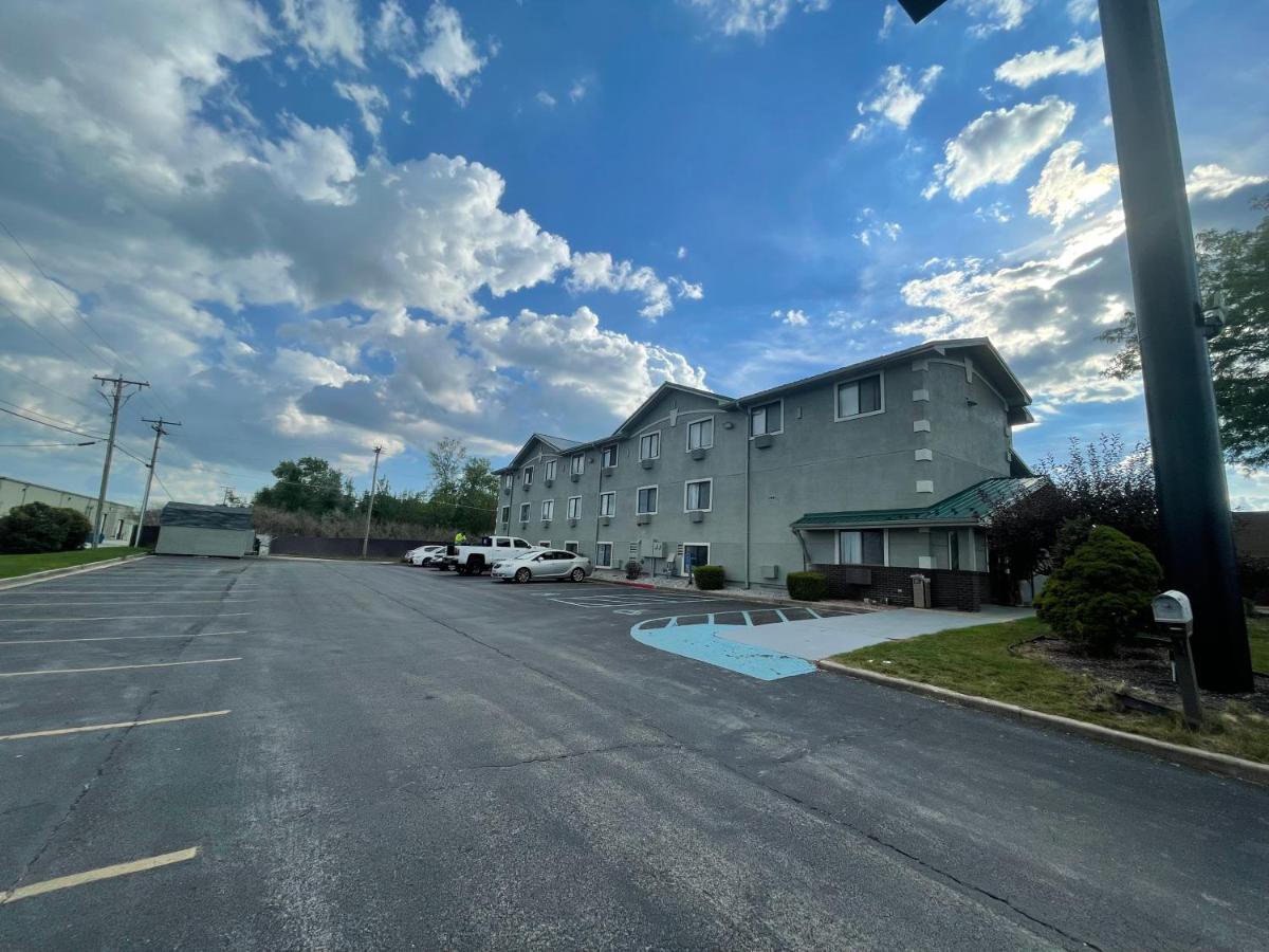 Magnuson Hotel Fort Wayne North - Coliseum מראה חיצוני תמונה