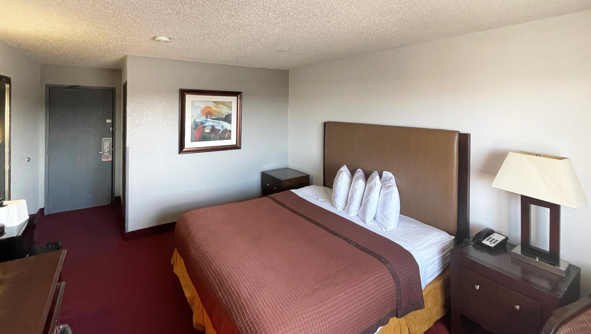 Magnuson Hotel Fort Wayne North - Coliseum מראה חיצוני תמונה