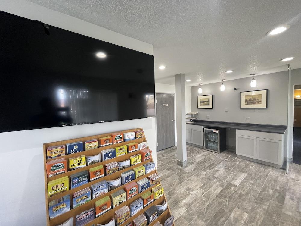Magnuson Hotel Fort Wayne North - Coliseum מראה חיצוני תמונה