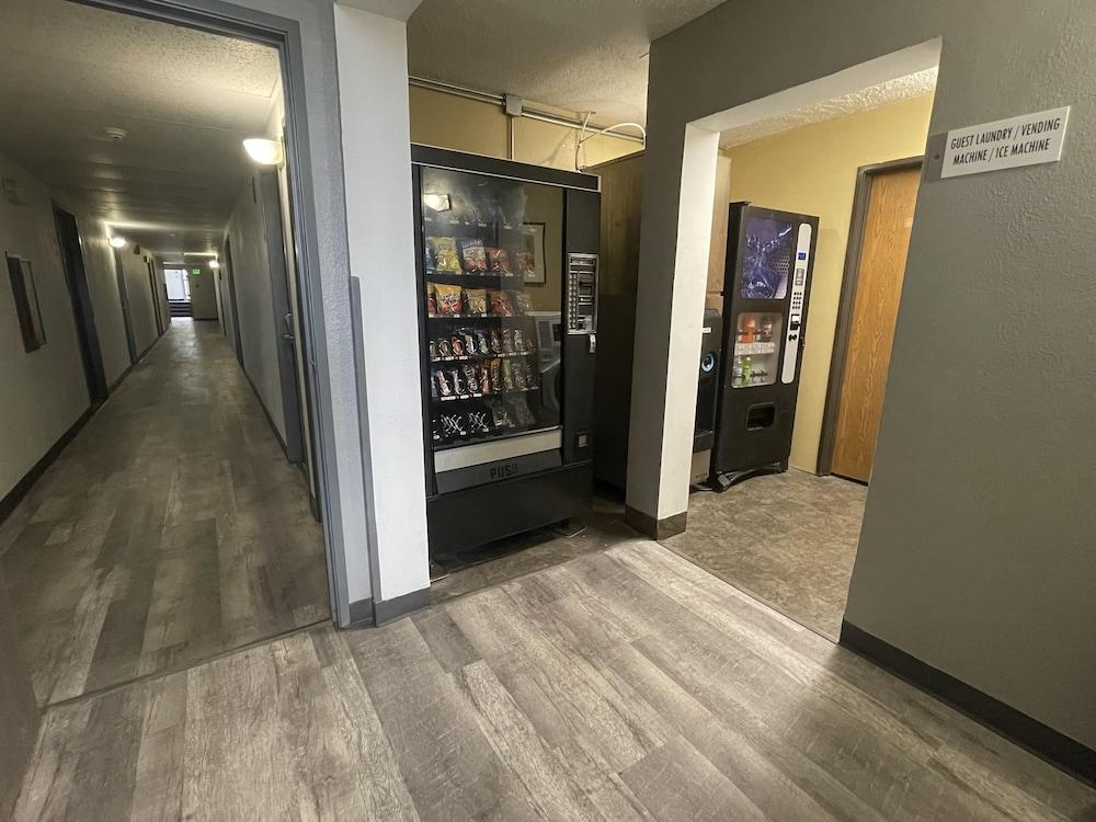 Magnuson Hotel Fort Wayne North - Coliseum מראה חיצוני תמונה