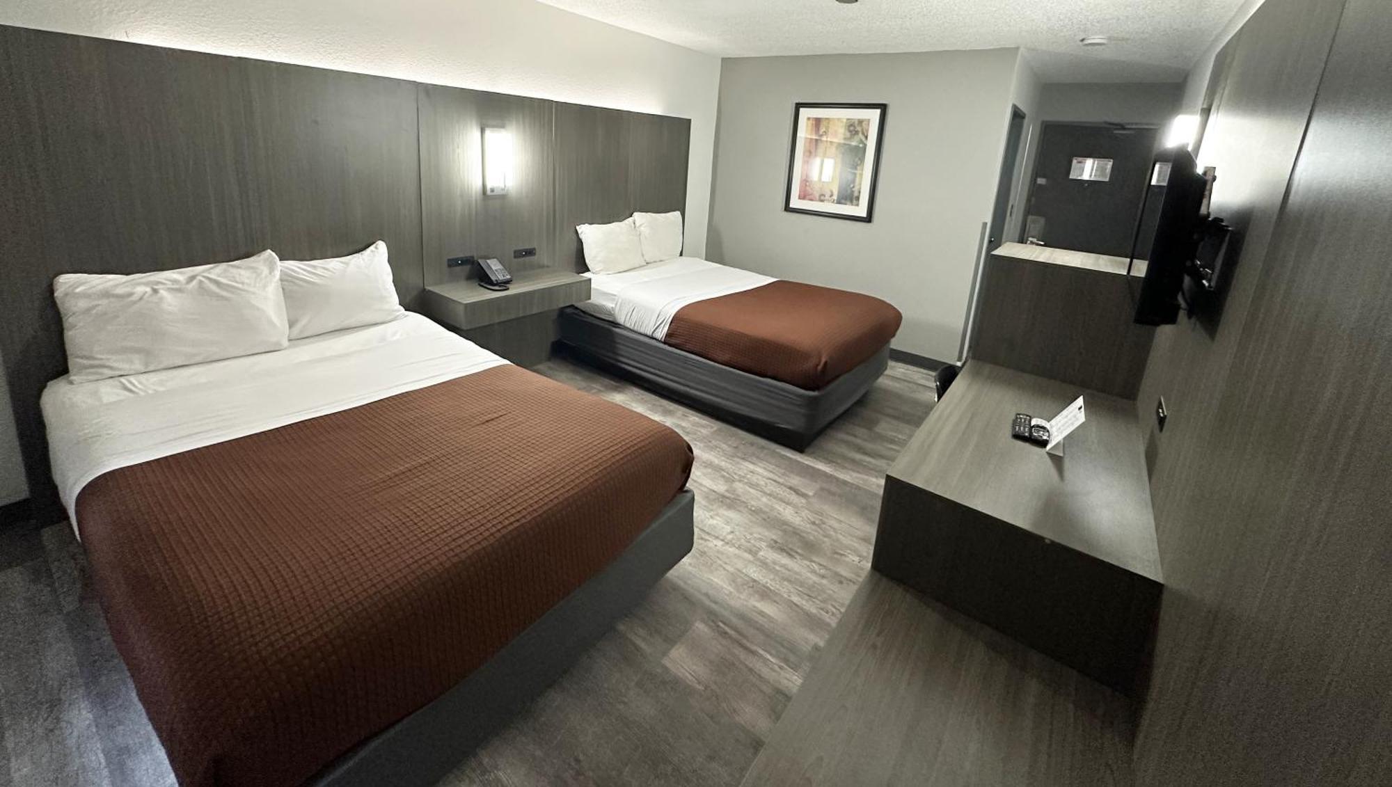 Magnuson Hotel Fort Wayne North - Coliseum מראה חיצוני תמונה