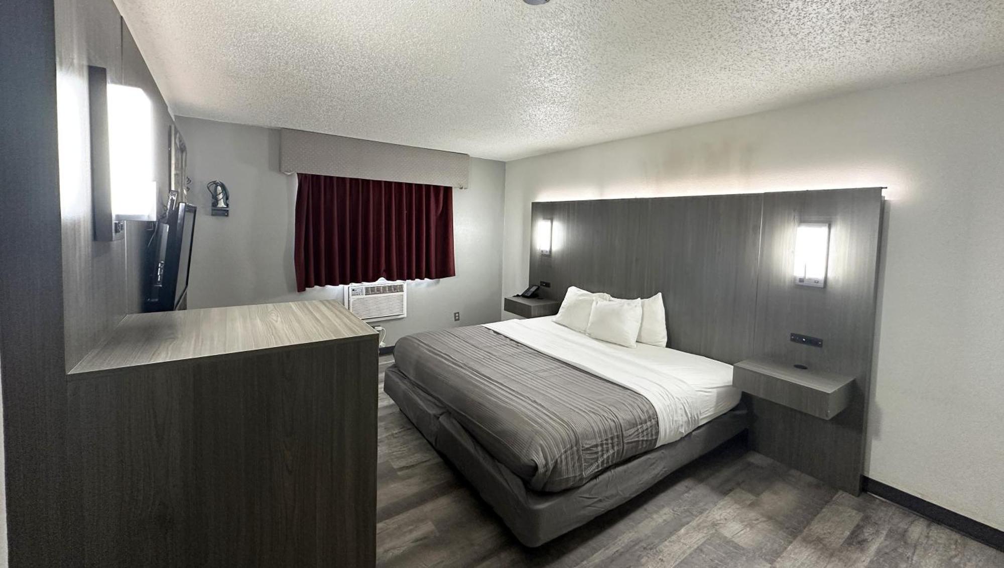 Magnuson Hotel Fort Wayne North - Coliseum מראה חיצוני תמונה