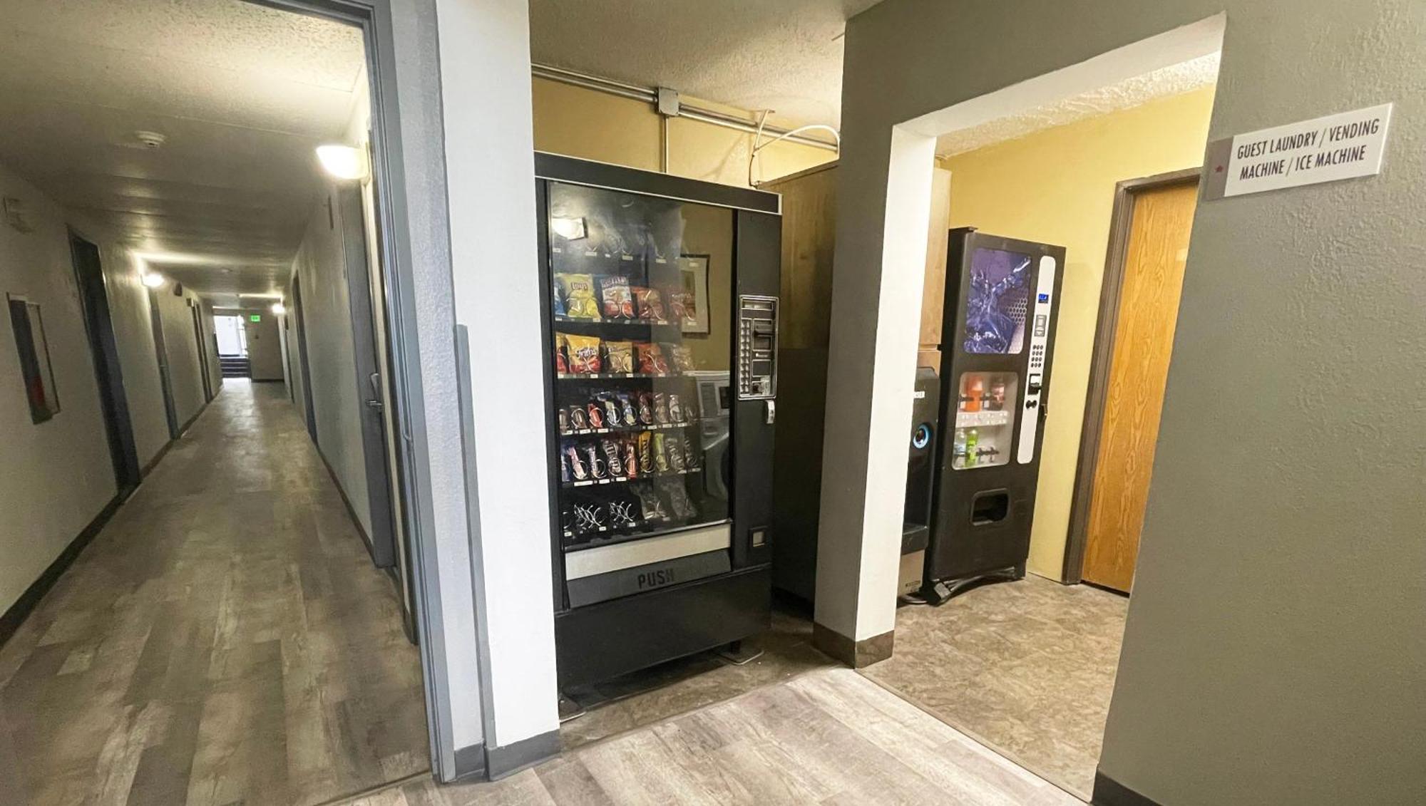 Magnuson Hotel Fort Wayne North - Coliseum מראה חיצוני תמונה