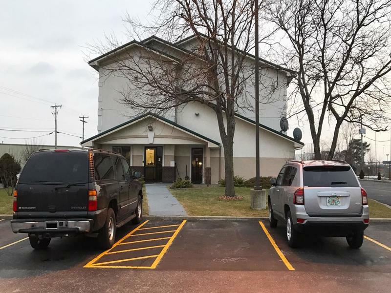Magnuson Hotel Fort Wayne North - Coliseum מראה חיצוני תמונה