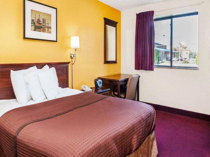 Magnuson Hotel Fort Wayne North - Coliseum מראה חיצוני תמונה